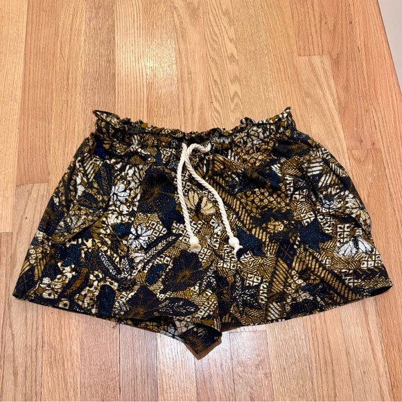 Patterned High-Waist Shorts with Rope Tie - Picture 2 of 6